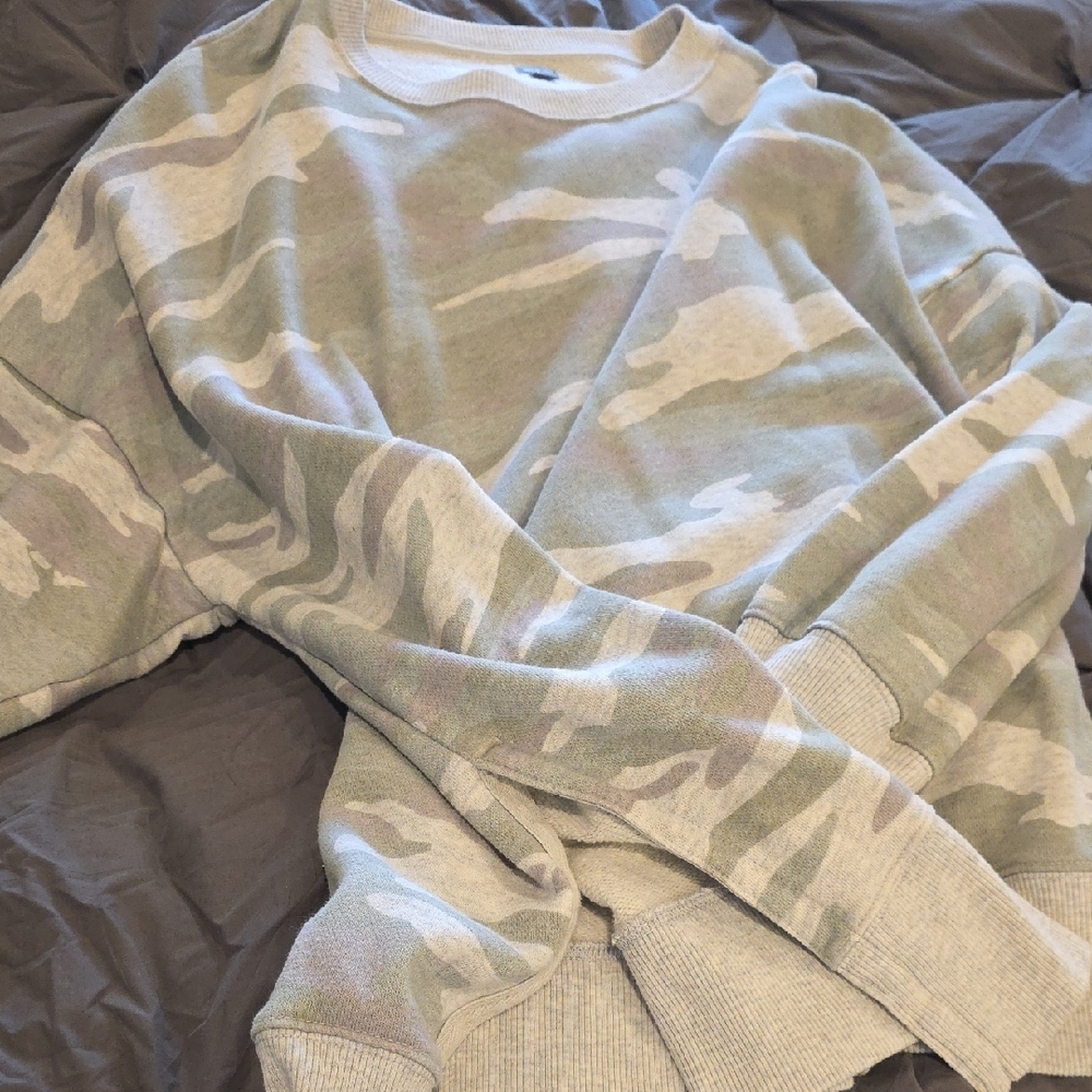 Aerie Camouflage Sweatshirt - Green and Cream - Picture 4 of 4
